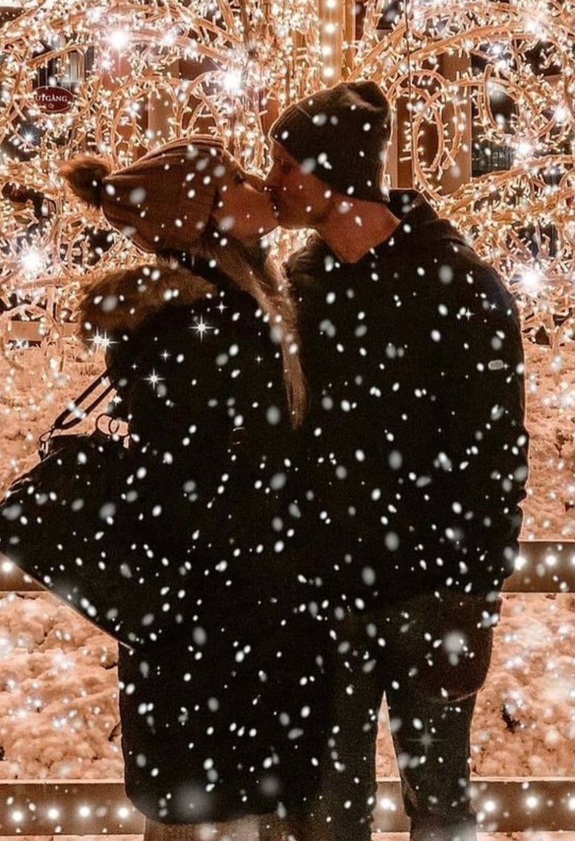 NeillMurphyx's tweet photo. Feliz Navidad y más feliz si es junto a ella 🎄☃️ https://t.co/J3K75FgqsR