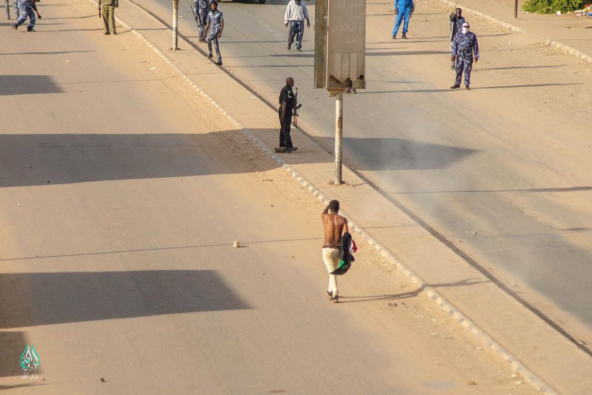 Une coupure d'internet = un massacre

#Sudan 
#SudanCoup 
#مليونية25ديسمبر 

<a href="/FranceauSoudan/">La France au Soudan 🇫🇷🇪🇺</a> 
<a href="/French_Gov/">French Government</a> <a href="/FRANCE24/">FRANCE 24</a> 
<a href="/CNN/">CNN</a> <a href="/Reuters/">Reuters</a> <a href="/AFP/">AFP News Agency</a> <a href="/Channel4/">Channel 4</a> <a href="/guardiannews/">Guardian news</a> <a href="/nytimesworld/">New York Times World</a> <a href="/BBCAfrica/">BBC News Africa</a>