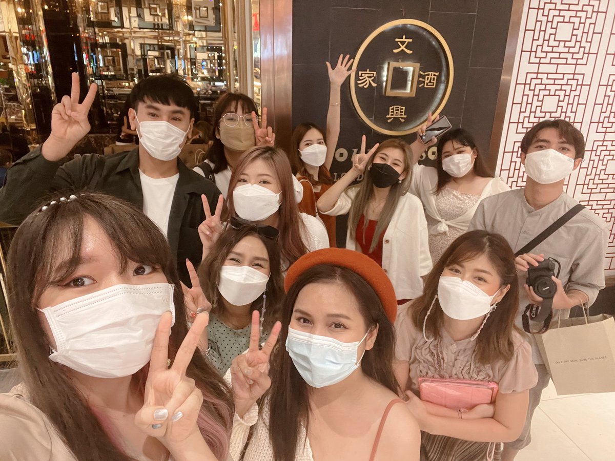 KN_Shappo's tweet photo. 🎄🎅🏻🎁Merry Christmas 💖
@pingponghime6 @Eauntphapea @mychanita @jajadiary @MilinKittimaW @kwannawkk @fatkidzblue @Pruris @baiitoeeyy2 @EnvyNvy https://t.co/cv9YUw6d2R