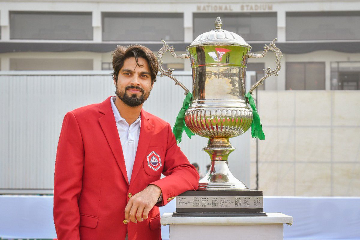 GamePlanPK's tweet photo. So whose it going to be!
#QeATrophyFinal
#NORvKP
Best of luck to #TeamNorthern lead by captain @UmerAmin200 π€© https://t.co/NQUh3BDbm4