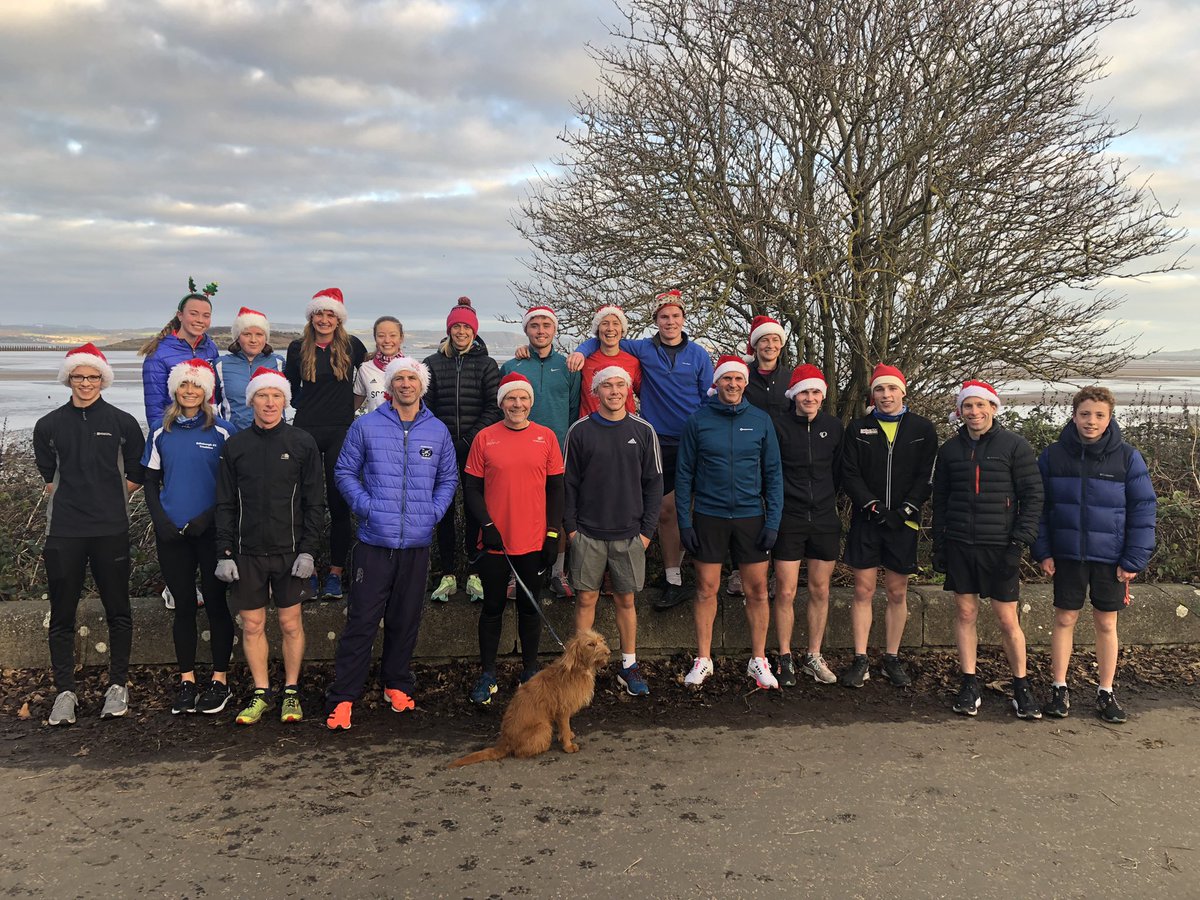 Edinburgh3Tri's tweet photo. Merry XMAS everyone and thanks to all the volunteers @edinbrghparkrun https://t.co/Meh2cp8knk