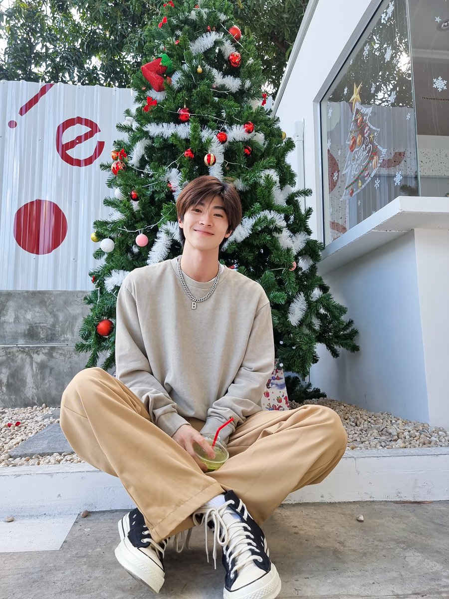 Bluepongtiwat tweet media