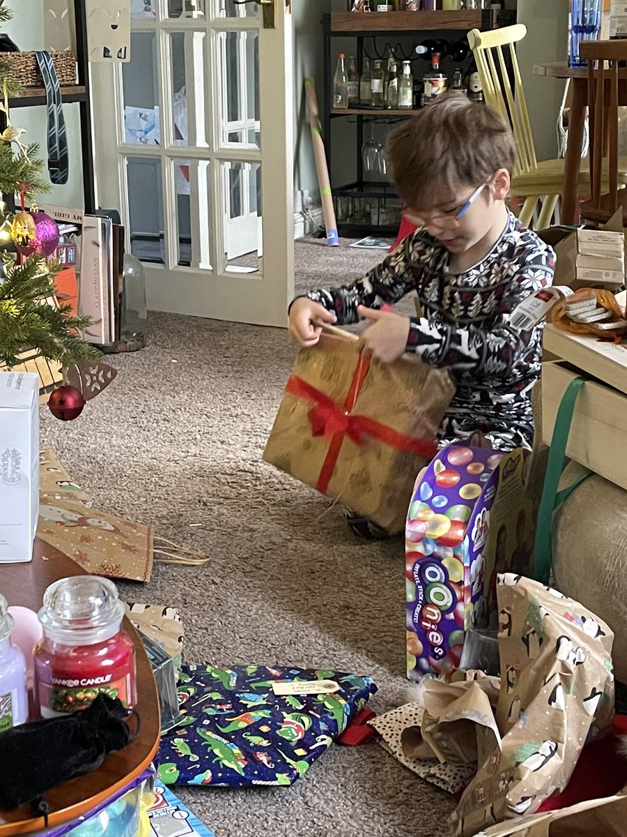 Merry Christmas ❤️ there is paper everywhere and we have even lost a tooth 🦷