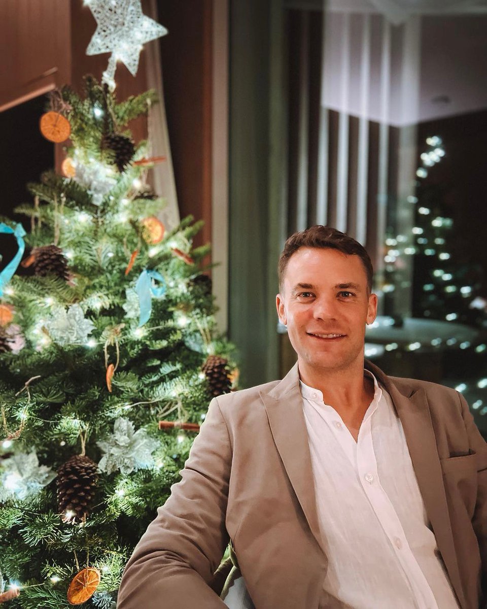 FCBayernEN's tweet photo. Christmas time at #FCBayern 🎄✨

#MiaSanMia https://t.co/qexoOjtn9a