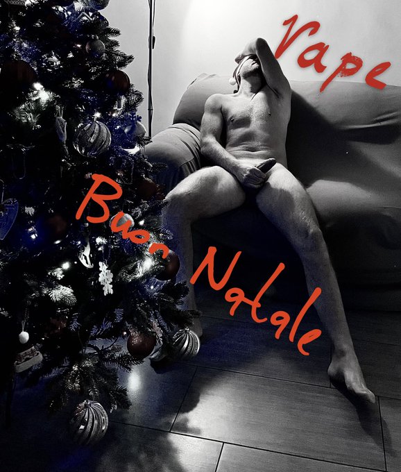 Buon Natale super hot🎄❤️ @midoridrink @Barboss88423979 @lovers_maxi @Shoreoforever @PollyBack @littlelolax