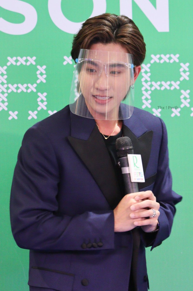 21.12.25 #RobinsonxPERTH
คิดถึงมาก ๆ เลยครับ 🖤

#KDPPE
#PerthTanapon
