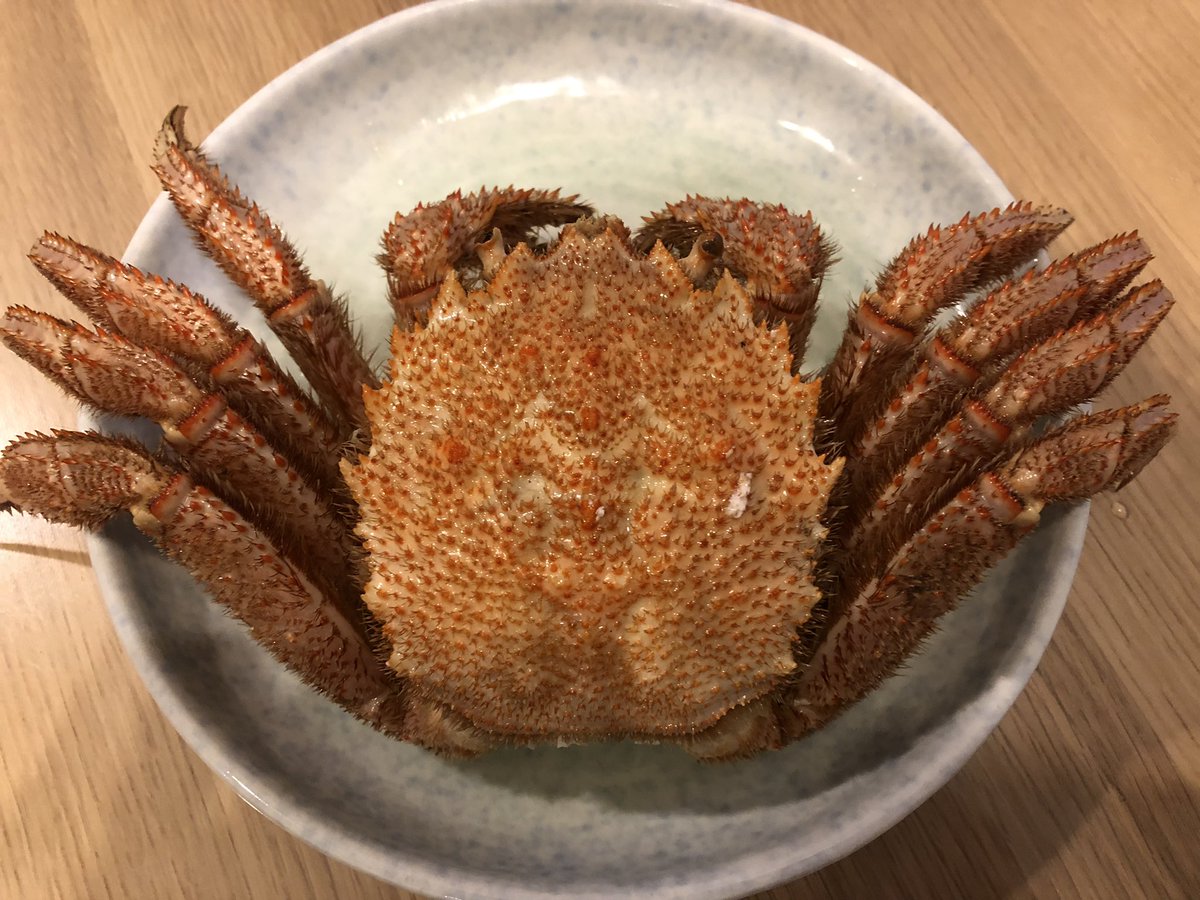 TaKaDaRyo0754's tweet photo. メリークリスマース！
今年は毛蟹を解体して食べましたー😁
身を解すの大変だったけど軍艦にして美味しくいただきました♪
カニ味噌に日本酒を注いで呑みました。
ご馳走様でした☺️✨ https://t.co/4zFF2qpy0r