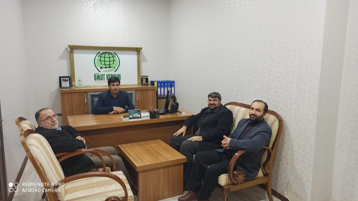 umutkervanivkf's tweet photo. Genel Başkanımız Sn Cengiz Kurtaran, Adana Umut Kervanı @AdanaUmutkervan ve Mersin @UmutKervani33  ziyaret ederek yapılan yardım çalışmaları ve devam eden faaliyetler hakkında bilgi aldı https://t.co/NctN7tt5BA