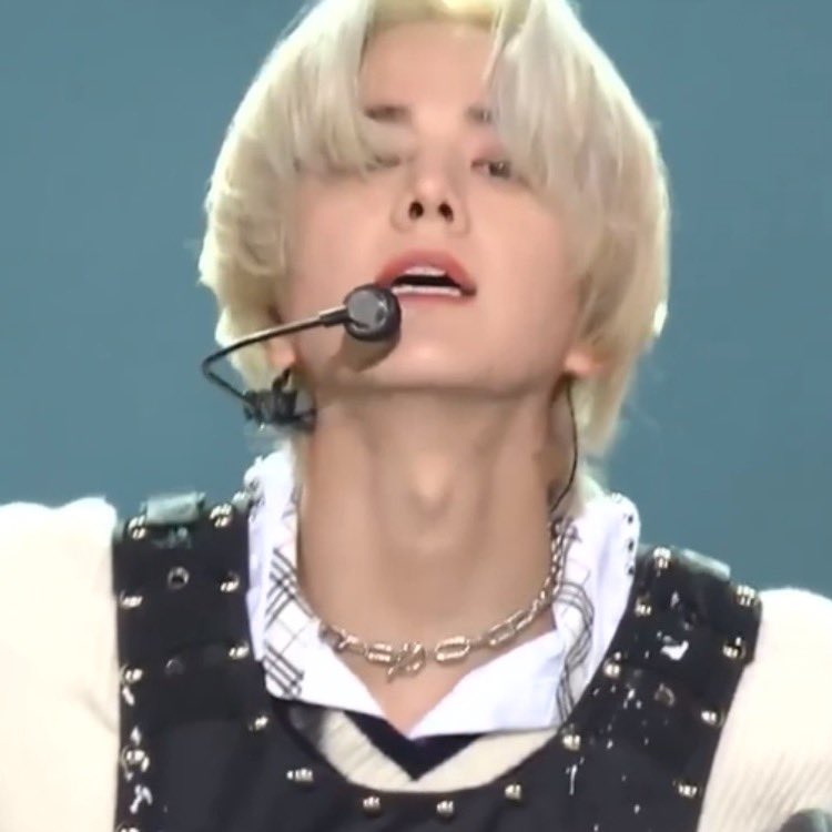담 tweet media
