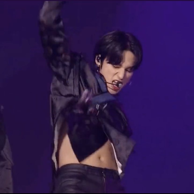 ROCKSTARJWY's tweet photo. JUNG WOOYOUNG FROM ATEEZ?? https://t.co/cPuBuN0O6F