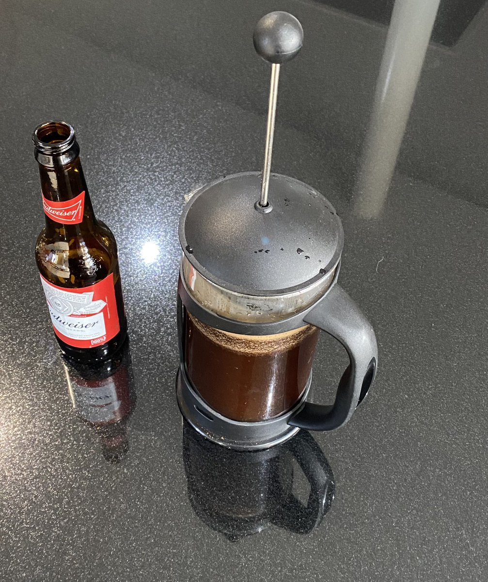 shires4's tweet photo. Merry Xmas 🎅🏻 🍻 ☕️ ✌🏻 https://t.co/TSvSUP7KKd