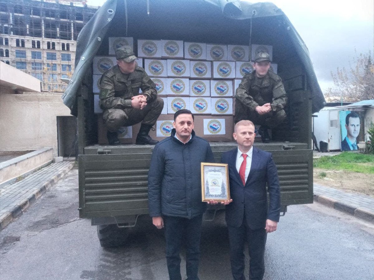 JHArnous's tweet photo. #RHM #Russian Humanitarian Mission brought #Christmas gifts for the #children of the #Syrian military. Help by Russian Centre for Reconciliation
#Syria #PeaceforSyria #Peace_for_Syria https://t.co/N3ORnvg8pq