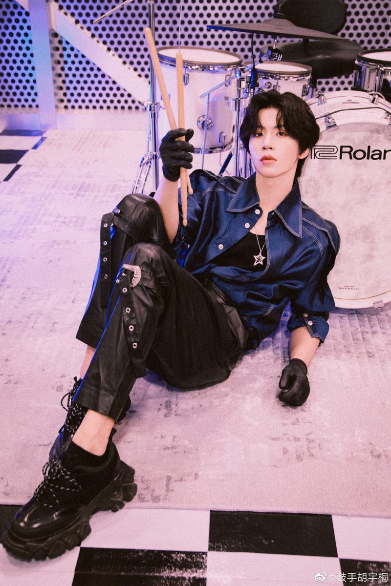 BandLeague's tweet photo. Ready? Let’s go, #Huyutong #flashband https://t.co/c94t65hWx2