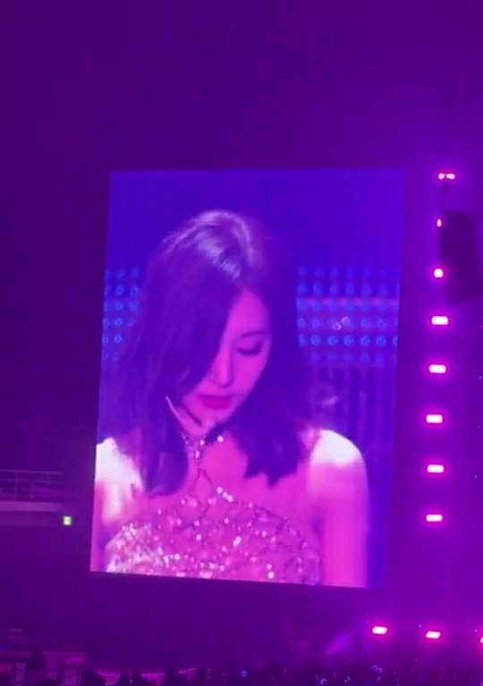 chewy_kook's tweet photo. #TZUYU : I'm still breathing, but I'm not ok gosh tzuuu I can't😳🥵 https://t.co/GRytjYKK8t