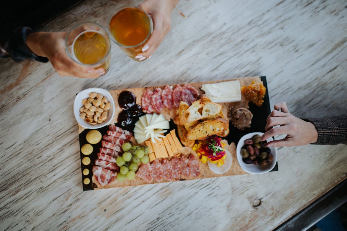 Happy Holidays! We will be closed today so that our employees can celebrate the holidays with their families. We will reopen tomorrow!