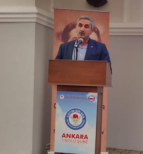 _aliyalcin_'s tweet photo. Vergi Muafiyetinden Gelen aylık 38₺ ile Memurun Alım Gücü Yükselmez Yüzü Gülmez. 

1] Evli 2 çocuklu memura aylık 38₺ yansıyacağını söylemeyip,300₺ diye hükümete yanlış bilgi verene hesabı sorulmalıdır.

Gerçek ortadadır.Ek Zam yapılmalı,memurun beklentisi karşılanmalıdır. https://t.co/nyQX2w5GP6