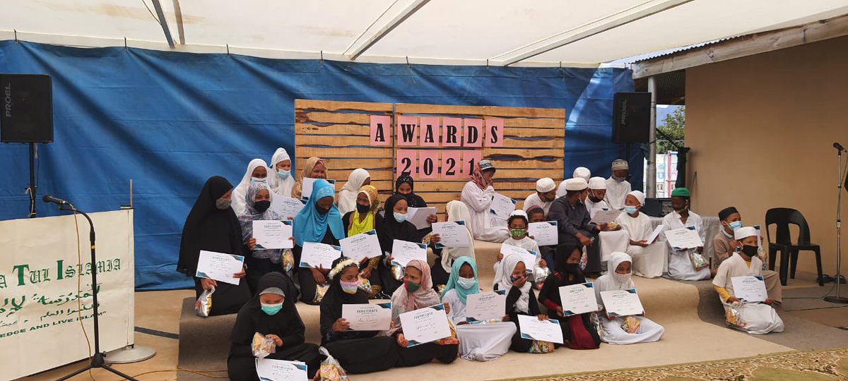 imamdevprogram's tweet photo. Swipe because it’s one of many Jalsah’s! 😍
May Allah preserve all our Imams to continue teaching and grant all their students success! ♥️
#Imamdp #MakingImamsBetter #SouthAfrica #Malawi #Zimbabwe #Lesotho #Islam #Jalsa #Studentsofdeen https://t.co/vzwvIMPn9A
