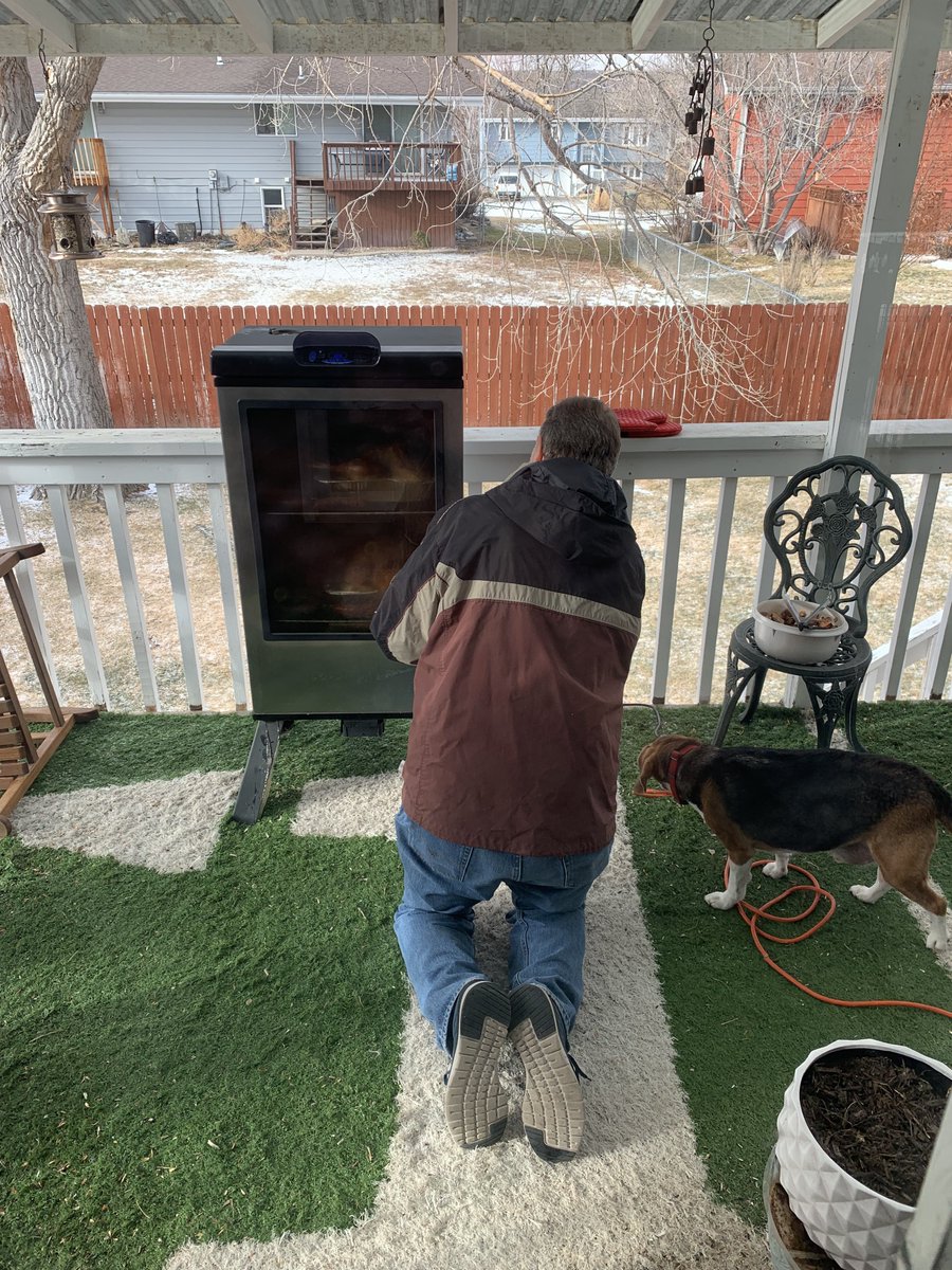 Merry Christmas pals!! Yesterday helped smoke today’s turkeys. I kept telling him to shut the door already; he was letting out the smell! #beagling