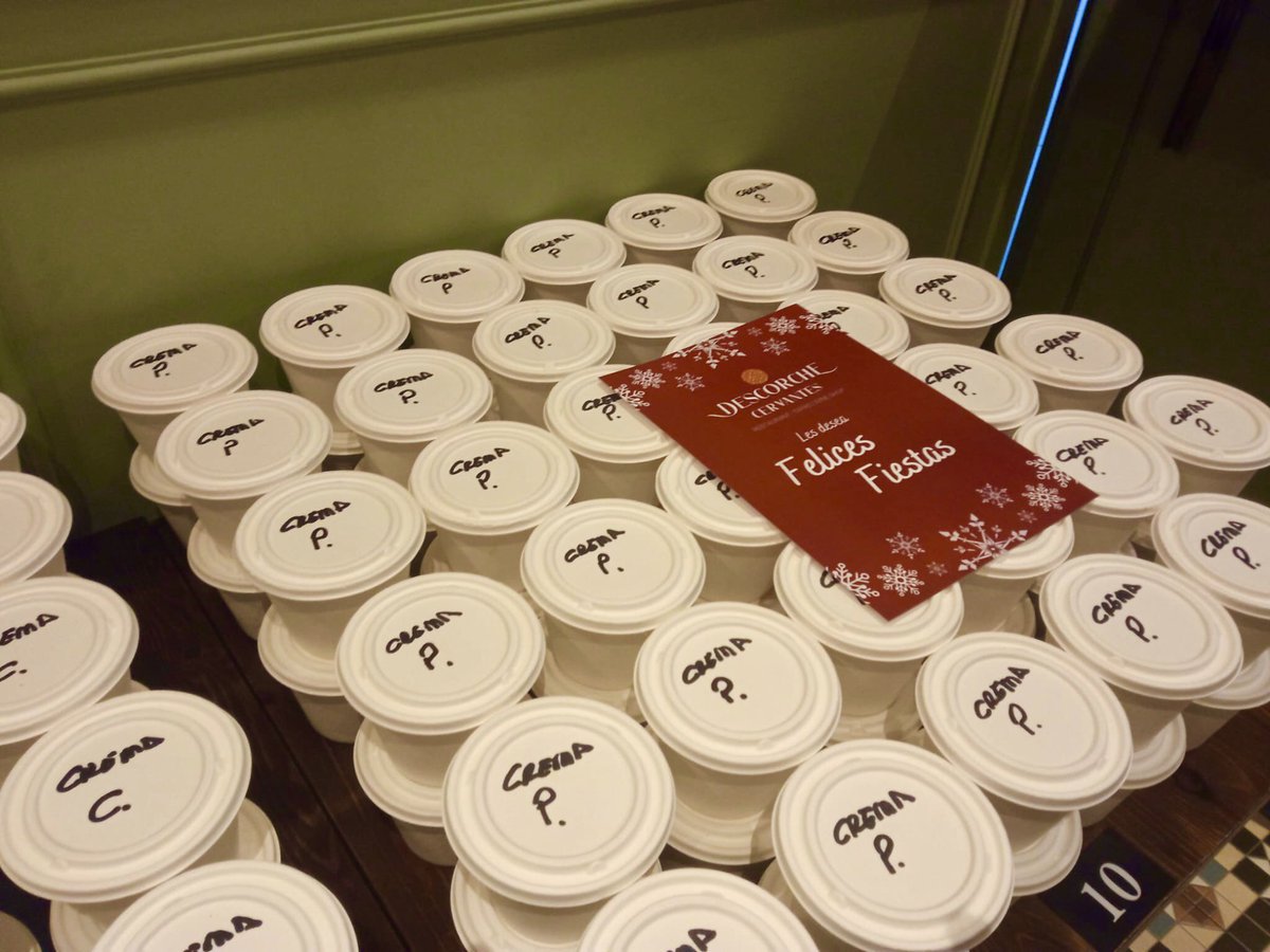 El Descorche de Cervantes se enorgullece de haber sido parte del “Menú Solidario de la Hotelería Malagueña por Navidad” a través del cual se alcanzaron más de 1.375 viviendas en Málaga. 

Junto a <a href="/FundlaCaixa/">Fundación ”la Caixa”</a> <a href="/LumenGastro/">Lumen Proyectos Gastronómicos</a> <a href="/MahosMlg/">MAHOS Málaga</a> <a href="/malaga/">Ciudad de Málaga</a> queremos desearles Felices Fiestas!! 🎄