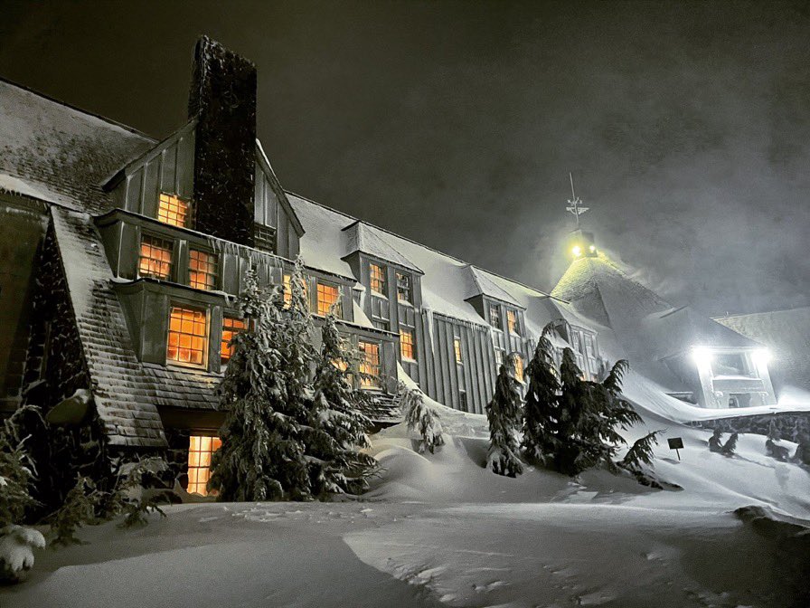 justnotperfect0's tweet photo. @timberlinelodge #sneeuw #wintersport timberline lodge Colorado... focking awesome  ✌🏻 https://t.co/VJFHPUWI8g