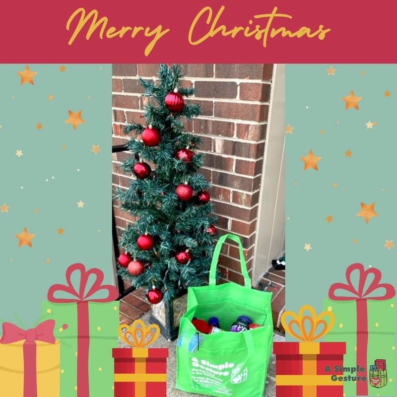 SimpleGesturGSO's tweet photo. Merry Christmas to all who are celebrating today 🎄

#🥫 #endhunger #asimplegesture #asimplegesturegso #foodislove #heroesforhunger #repurpose #greensboronc  #highpointnc https://t.co/3CrfUbtp09 https://t.co/CnuY9V5Iar