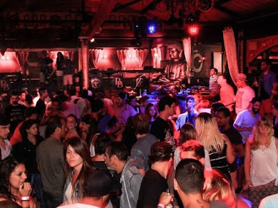 lacasonanews's tweet photo. Mágicas Noches en #LaCasona disco de #AtilioAmado #Sabado  https://t.co/RYpDciRM6D https://t.co/liB4jOhazz