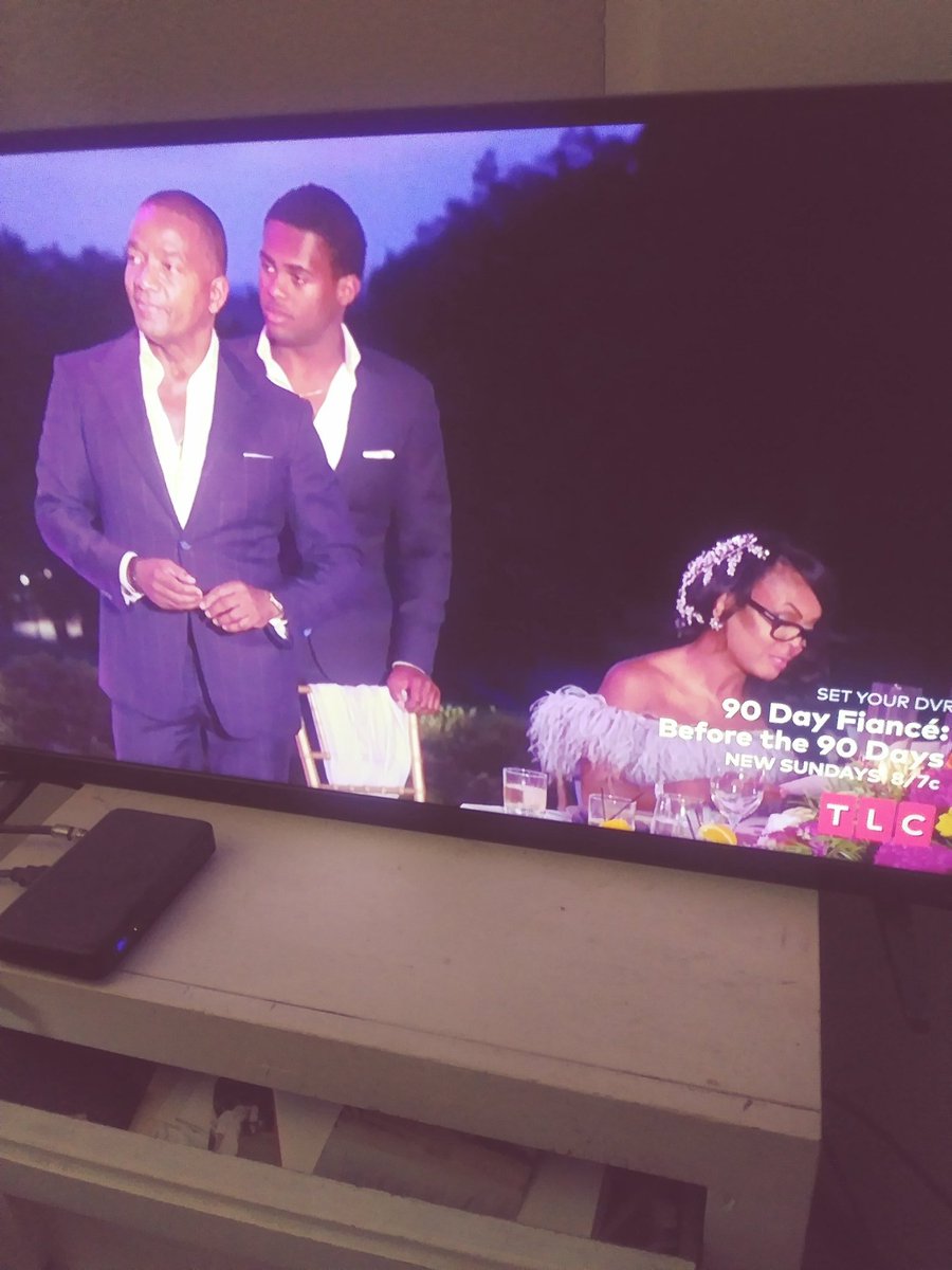 pattistarz's tweet photo. This is how much the speech touched her ❤
...after ALL the💰$pent on the party
...just a busy Little Bee checking ALL the important messages on her phone.
Sheeeesh
#AddictedToMarriage https://t.co/YGn3GKIHuM