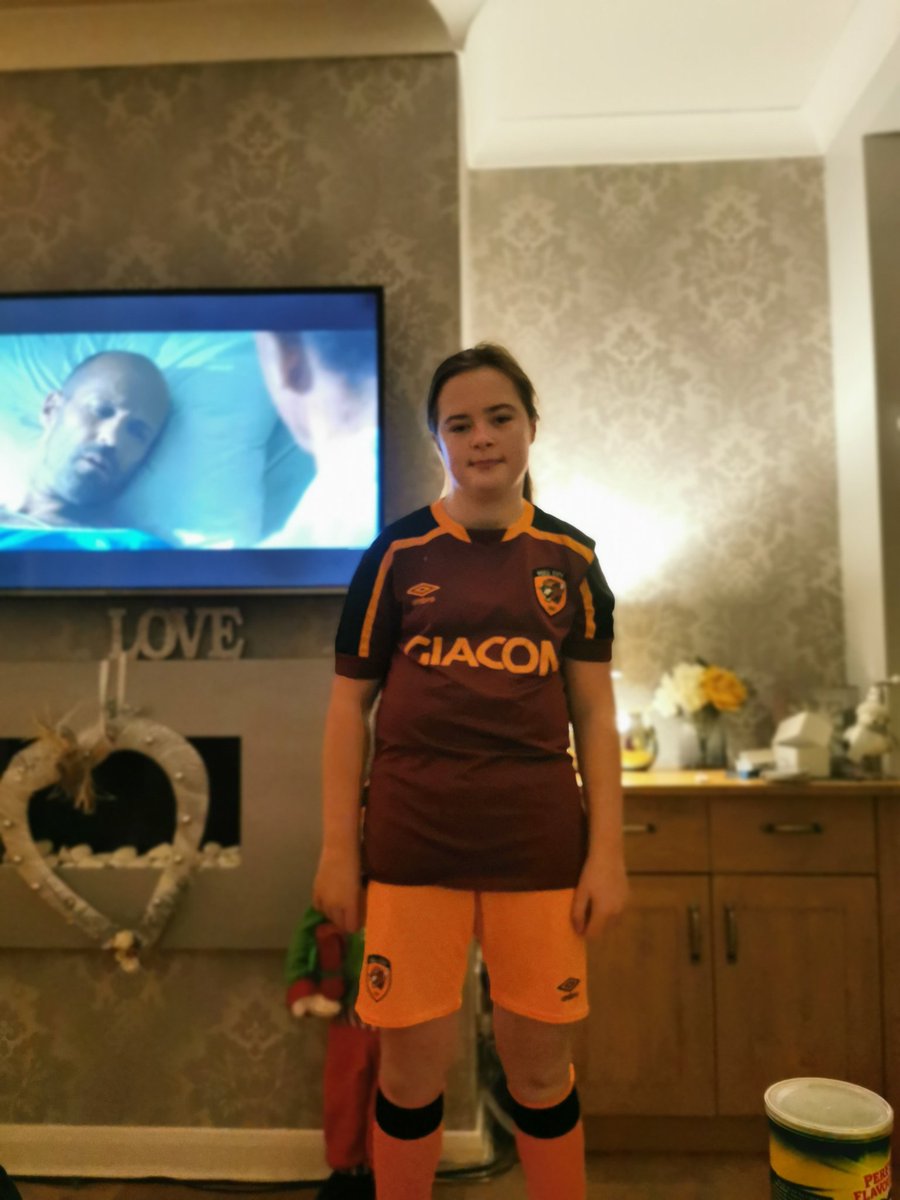 paulshep28's tweet photo. @HullCity Lilli all Citied up ready for Boxing day ๐ฏ๐ฏ #tigerlilli #nextgeneration #hcafc https://t.co/2JWB1XVFXR