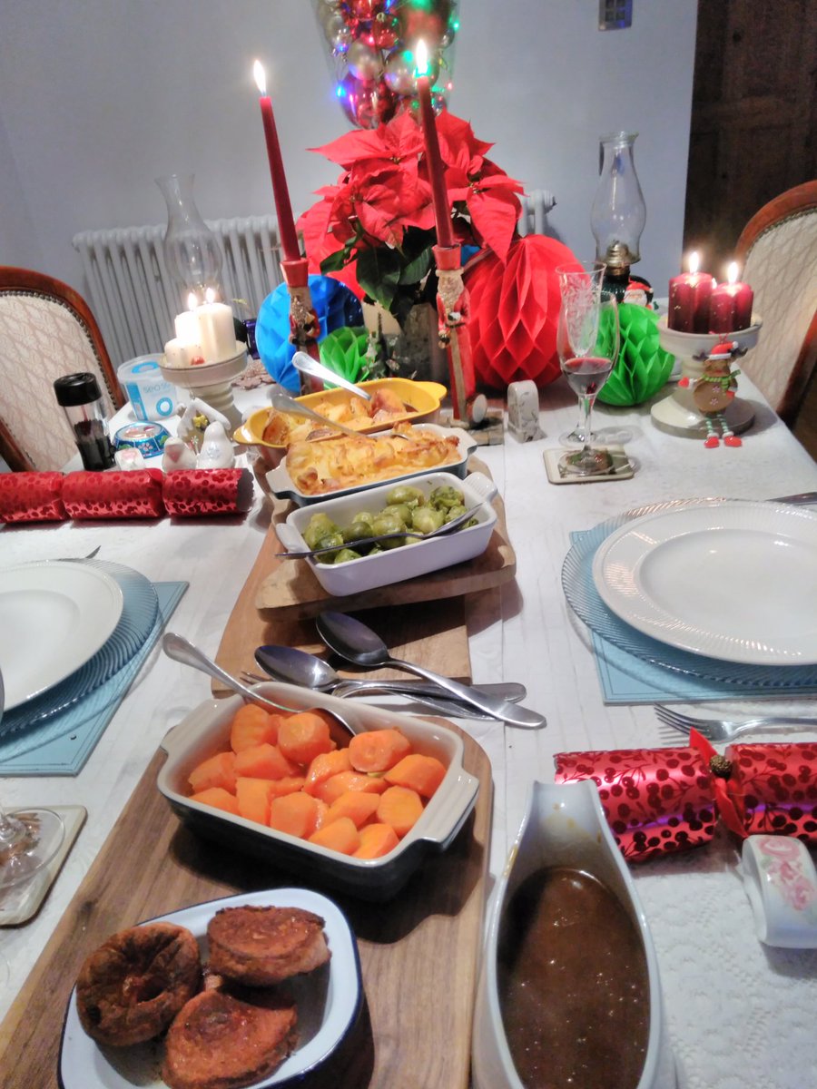 rogerdrags's tweet photo. Dinner today came with all the trimmings. Thanks once again to Chef Ruby for making the day #chefruby #rubycabernet #fiercefood https://t.co/duIDuuCz5T