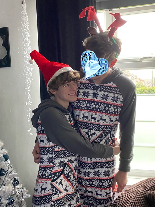 Rourke’s pics and videos