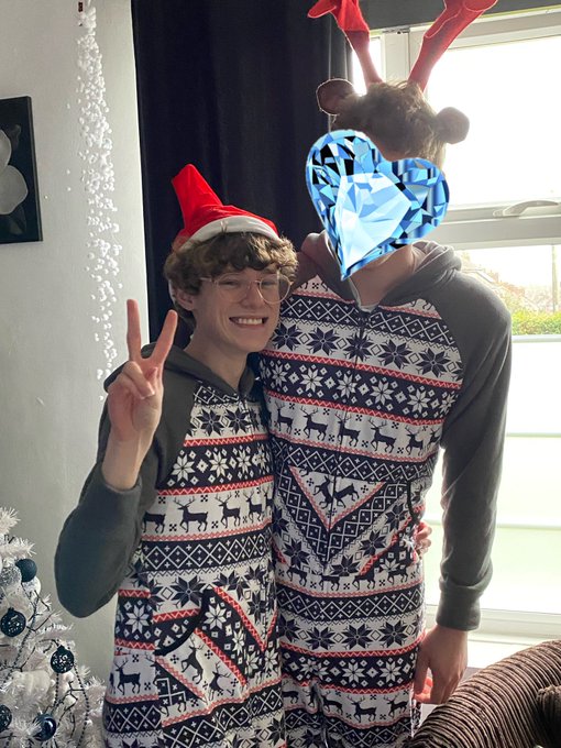 Rourke’s pics and videos