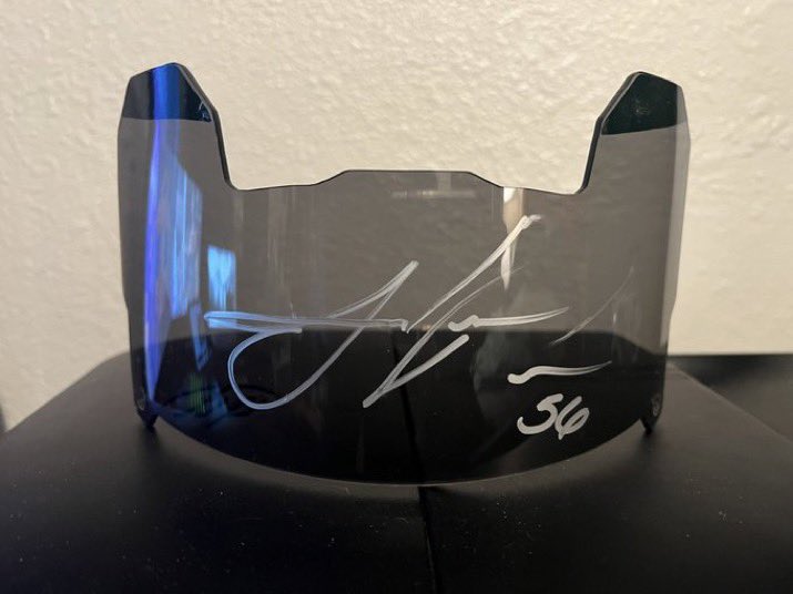 MUTGuru's tweet photo. If the @packers WIN..

Our friend @JoshInserra5 has added this GAME USED  AUTOGRAPHED @juliuspeppers_ VISOR! 

Follow instructions above 🎄 https://t.co/Pd5TqbHZ7x