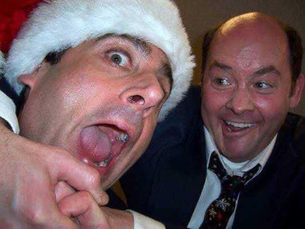 OfficeMemes_'s tweet photo. Annual reminder that the photos taken with Michael’s camera at Dunder Mifflin Scranton’s 2005 Christmas party exist https://t.co/ij6KCIovsB