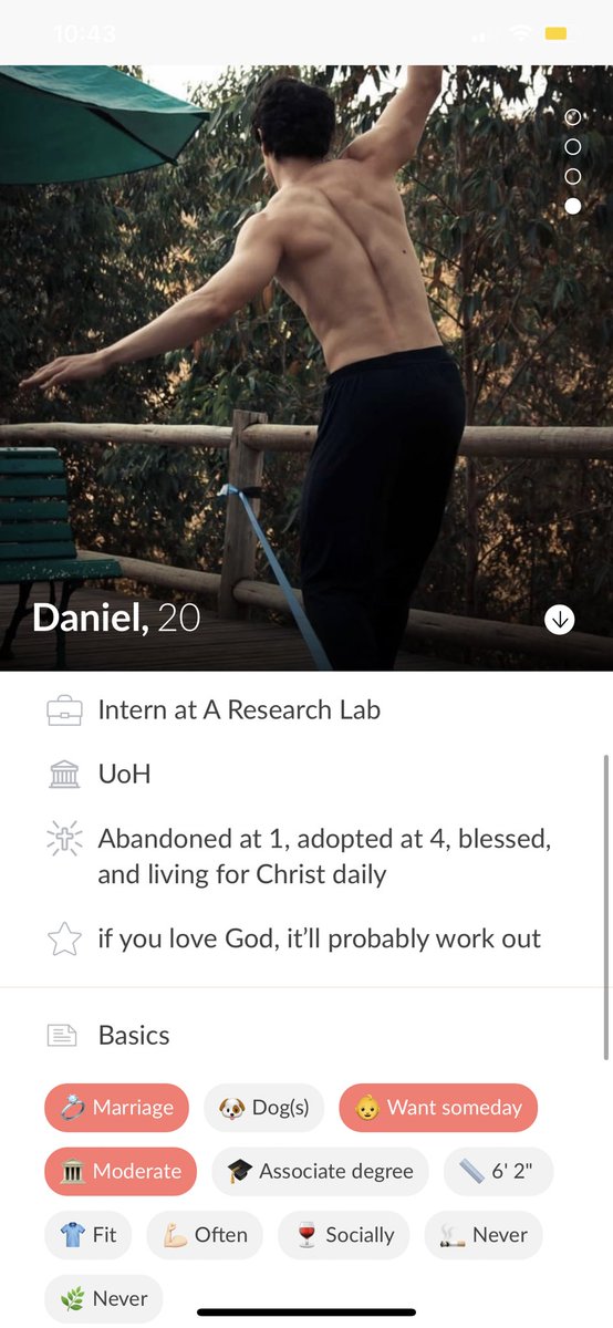 ECalcentine's tweet photo. these Christian dating apps LMFAO. i log back in to delete my account and see this. LAWD
https://t.co/puLwQuWFAw https://t.co/ySsMOfilHy