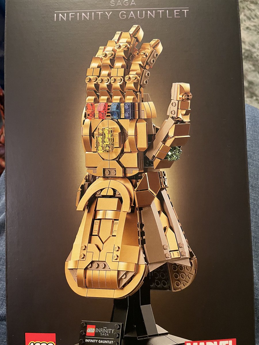 The1stBAT's tweet photo. And I am Iron Man 😏 #WhatIGotForChristmas https://t.co/F7cVomsvMO