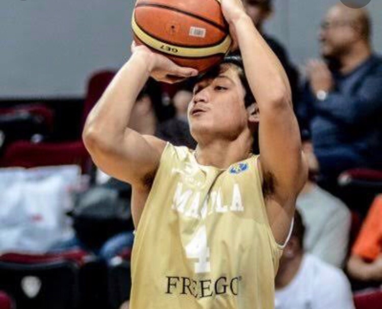 LordSpongky's tweet photo. Happy holidays everyone!Eto ang captain ball ng Tigers. Mahilig din sa spongky😱 https://t.co/VbqDGAZBql