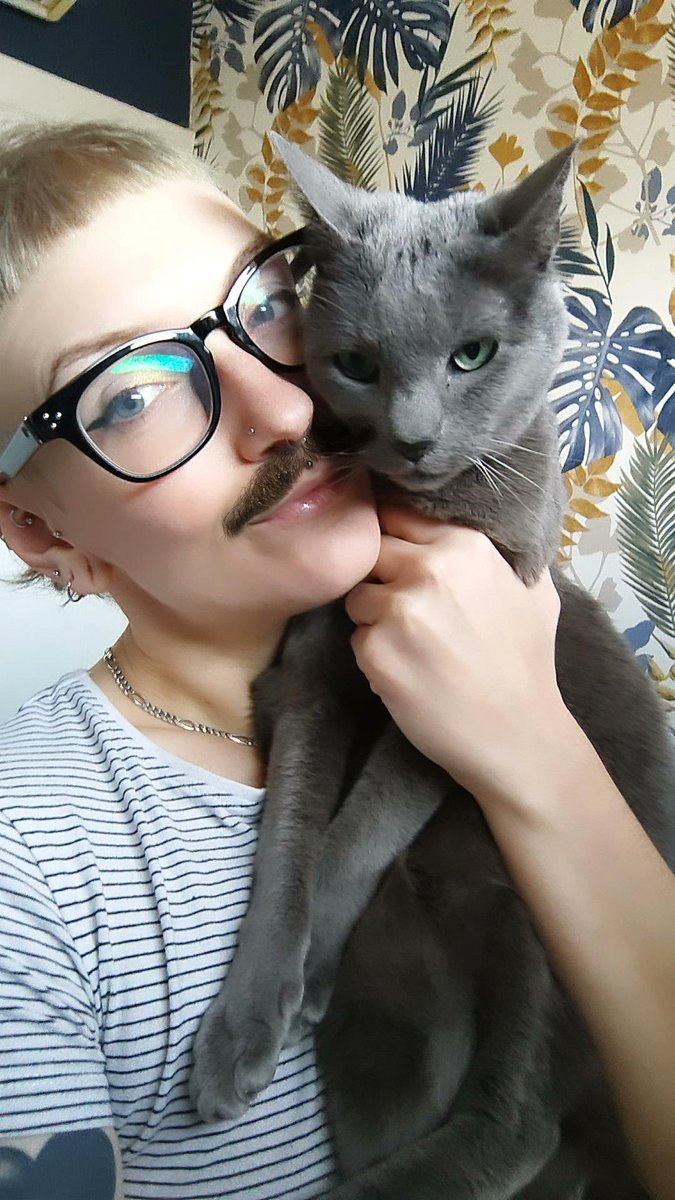 _clarity's tweet photo. Family trauma quota for the year complete but did get to see my estranged child 🥰 https://t.co/i6FQ4503wx