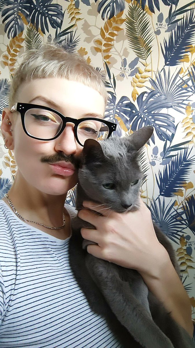 _clarity's tweet photo. Family trauma quota for the year complete but did get to see my estranged child 🥰 https://t.co/i6FQ4503wx