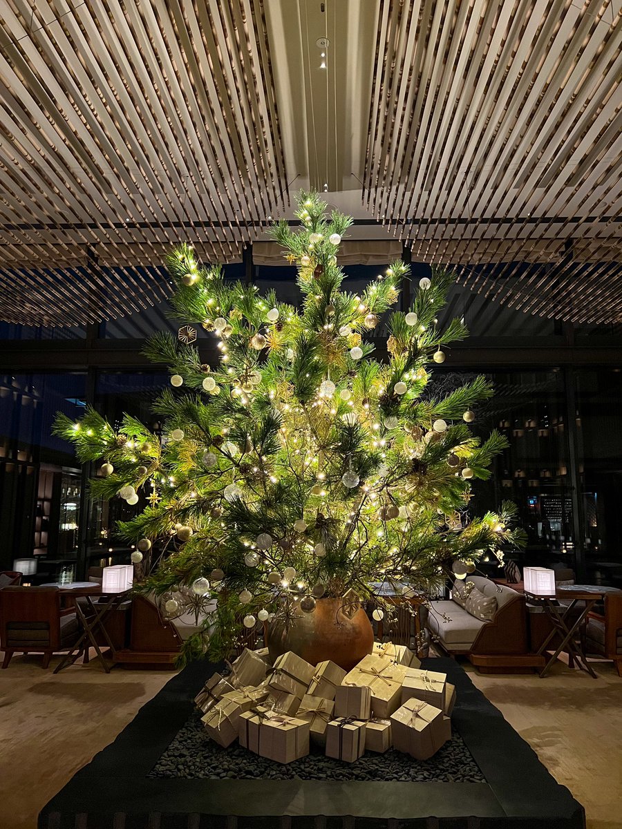 fukuday's tweet photo. Merry Christmas https://t.co/FfQxotfKA7