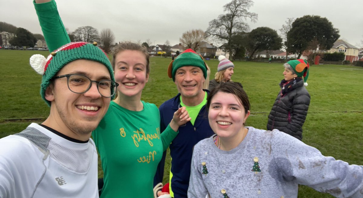 malcolmthorne's tweet photo. First @parkrunUK this morning with @clevedonparkrun - if you’re gonna start, might as well start today! Thanks to all the organisers and volunteers 🏃🏻‍♂️🎄🎅🏼 #parkrun #christmas #loveparkrun https://t.co/Xr7ndQBFdl