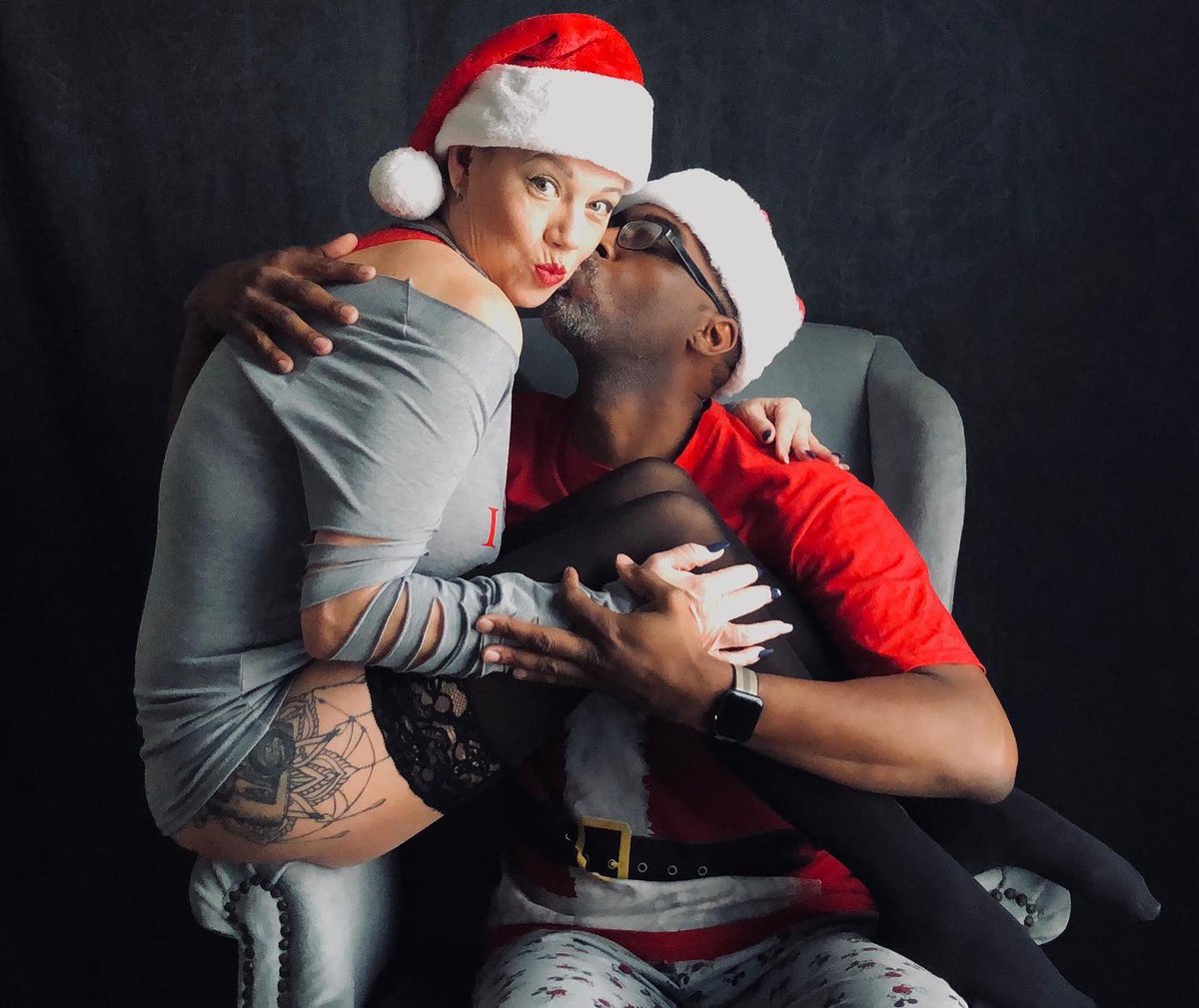 MDDunnPhoto's tweet photo. Merry Christmas from us to y’all. Be safe, be silly and be kind. #FinallyDunn https://t.co/zwuBYfE2S5