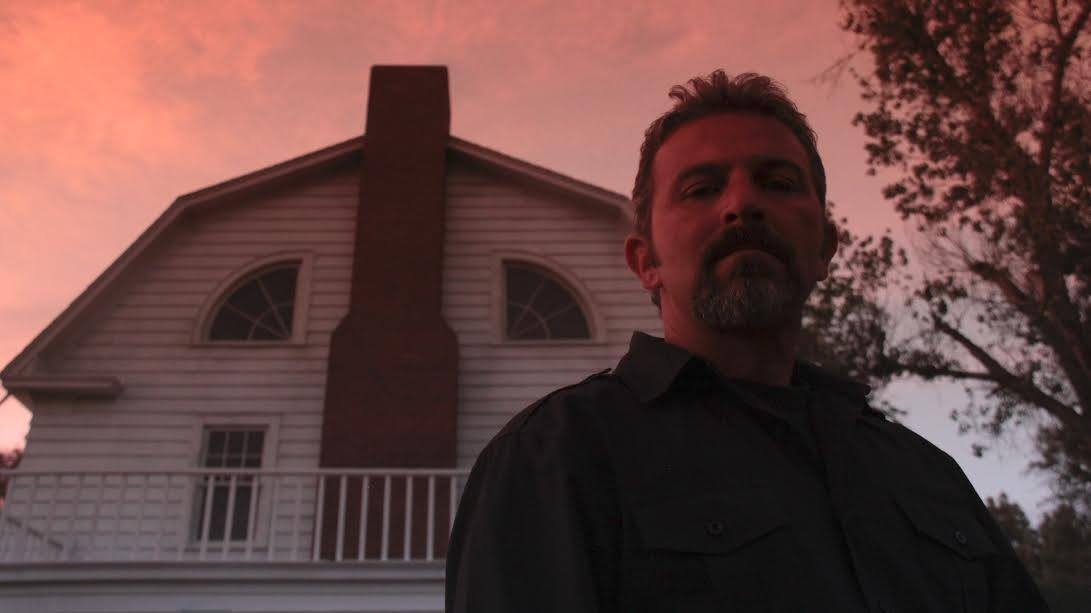 Amityville_Kid's tweet photo. @RandyRRQuaid Hey @RandyRRQuaid You come do that on my Lawn. 
And I will Tell You a Story worth 10X what you're Asking!      Deal or No Deal? https://t.co/qqzszmm1rE