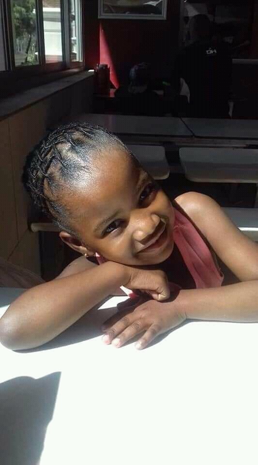 joy_zelda's tweet photo. Prayer and Strength to her Family 💔💔 on this Christmas day
Amahle Thabethe went missing 4th April 2019 till today
Pls never forget to put her Family in your  Prayers 

#AndileMpisane 
Andile Mpisane 
Cassper 
N1 North
Savanna 
Choice Assorted 
McLaren GT https://t.co/MYlM3H1yuL