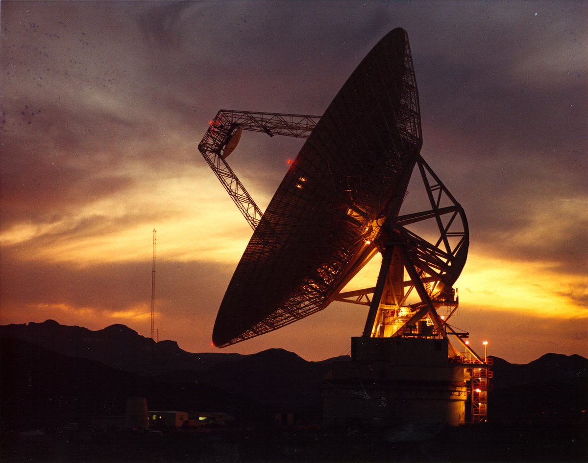 A photo of a 70-meter Deep Space Network antenna at the Goldstone Deep Space Communications Complex near Barstow, California. 