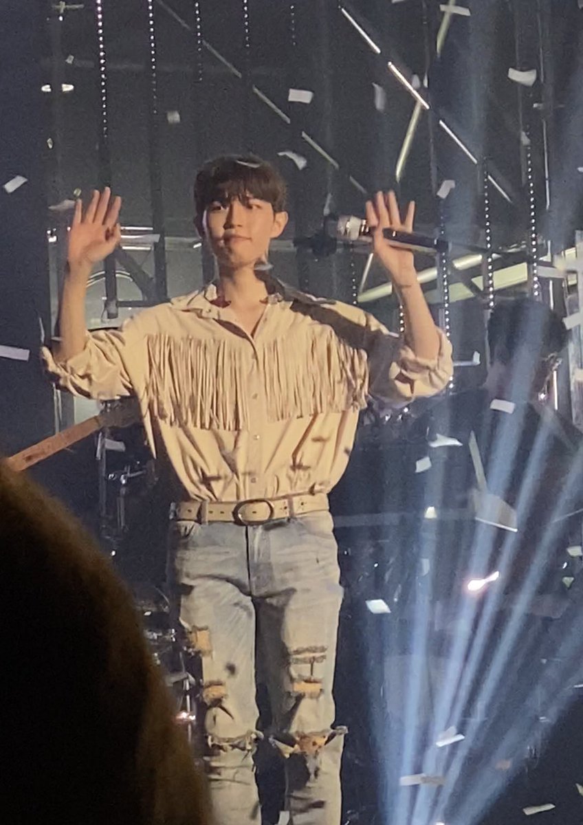 otwochill's tweet photo. ( ＾◡＾)🤳 ⇢👩🏻‍✈️⇢ ( ´༎ຶㅂ༎ຶ`)
#김재환 https://t.co/i3yrJKd9VV