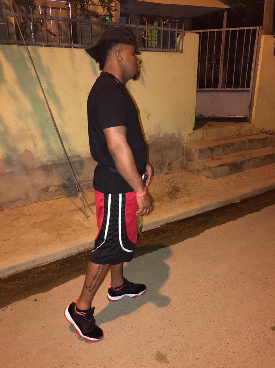 RdCubi's tweet photo. Que tal su Navidad 🇩🇴💸💵💵 https://t.co/283lQJCf05