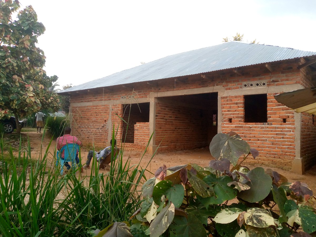 FAKA_FOUNDATION's tweet photo. Joyeux Noël à tous
Visite de Siège de la FAKA par l'#HonASSANI👇🗣️L'hoe du terrain🧾 https://t.co/FBnmqHNEBL