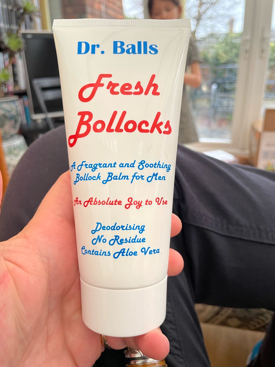 TradeZoro's tweet photo. Merry Christmas from me and my nice fresh bollocks https://t.co/2fVPY2YQQX