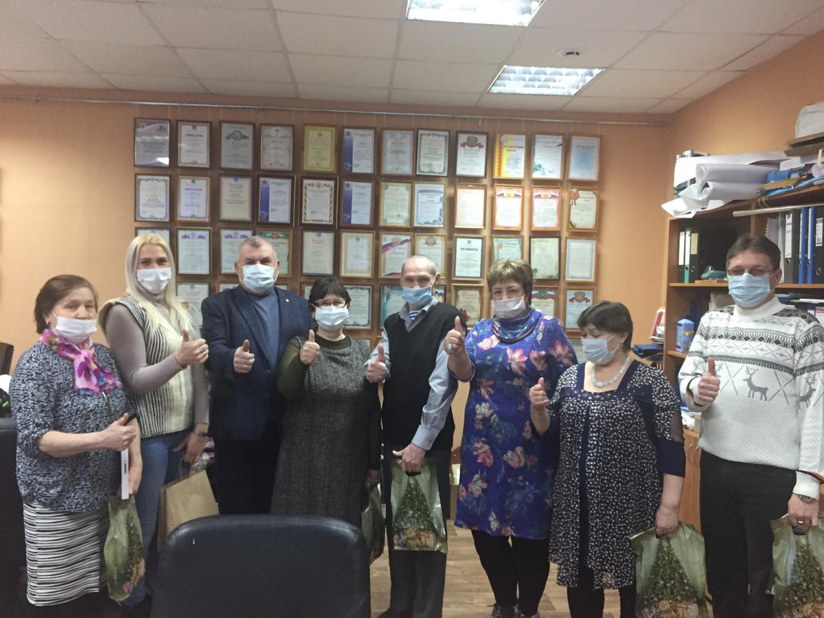 Подведение итогов года и поздравление активных жителей и <a href="/tos_olimpiiskii/">ТОС 'Олимпийский'</a>
<a href="/tos_sirenevyi/">ТОС СИРЕНЕВЫЙ</a> <a href="/TV_Dubrovina/">ТОС на Менделеева</a> <a href="/orenburgskaya58/">КВВ</a> с наступающим новым годом!!! <a href="/PKStolyarov/">Петр Столяров</a> @7_okrug