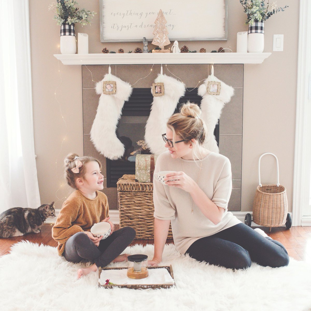 FBPlantation's tweet photo. Christmas is all about love and family! ❤️ May your home be in the holiday spirit and full of joy this year. #MerryChristmas #Christmas https://t.co/fAciUpt6r1